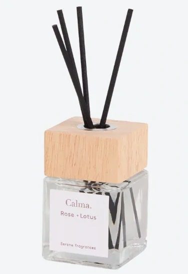 Vonný difuzér s tyčinkami