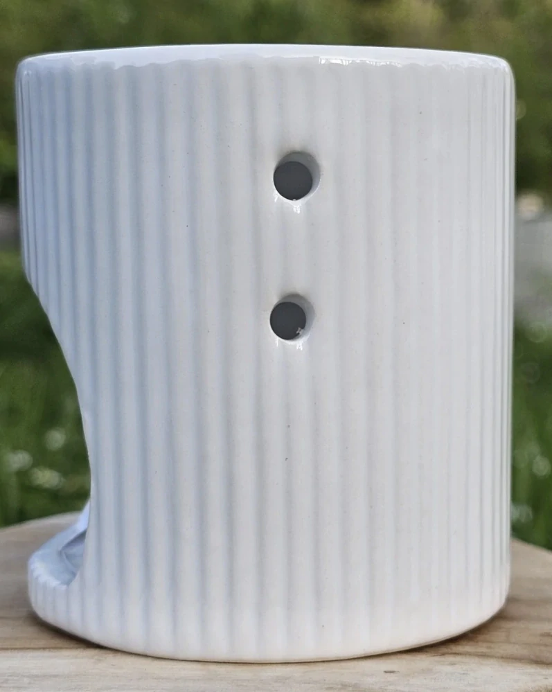 Keramická aromalampa – moderní design v barvě slonová kost  